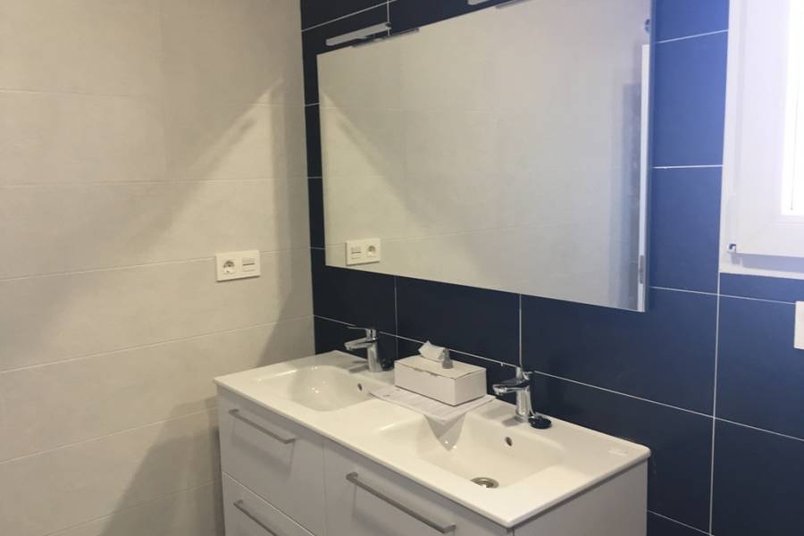 Obra Nueva - Chalet - Pinoso