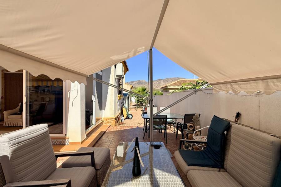 Re-sale - Villa - Hondon De Las Nieves - La Montañosa