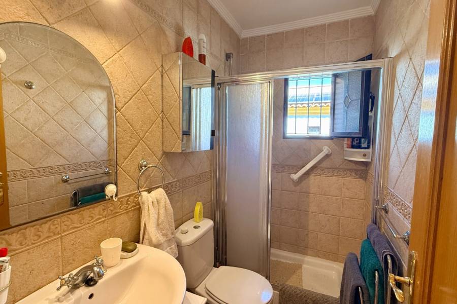 Re-sale - Villa - Hondon De Las Nieves - La Montañosa