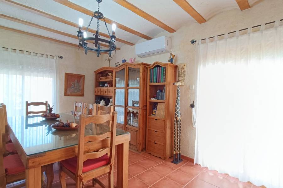 Re-sale - Country house - Hondon De Los Frailes