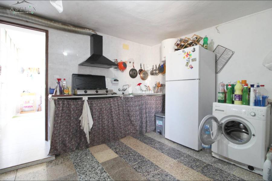 Re-sale - Country house - La Hoya - Countryside