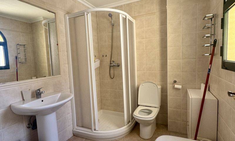 Re-sale - Villa - Villamartin