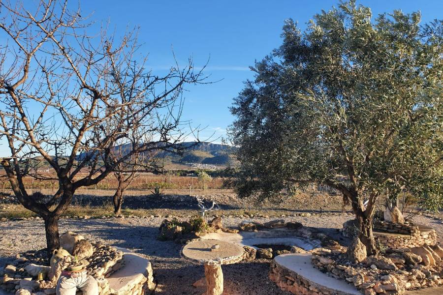 Re-sale - Country house - Hondon De Las Nieves