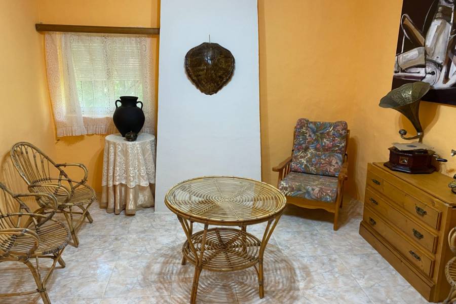 Re-sale - Country house - Monovar