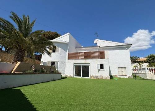 Villa - Re-sale - Torrevieja - Torrevieja