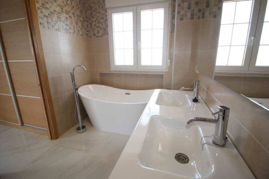 Obra Nueva - Chalet - Pinoso