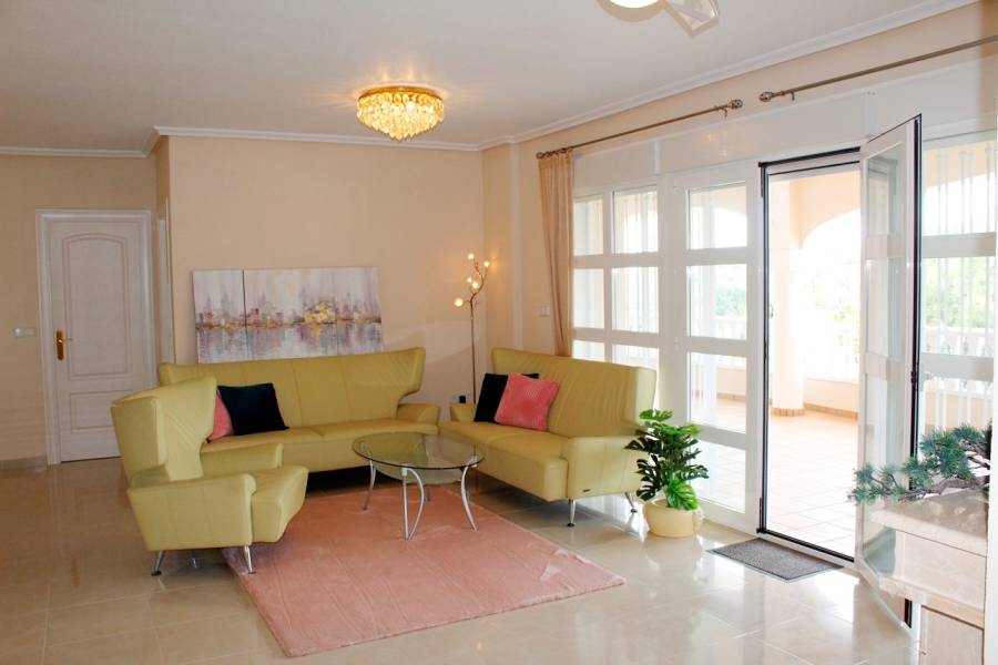 Re-sale - Villa - Villamartin - Campoamor golf resort