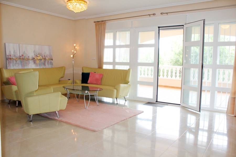 Re-sale - Villa - Villamartin - Campoamor golf resort