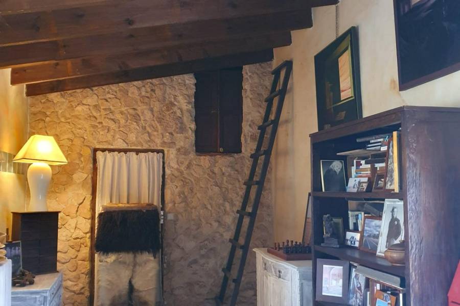 Re-sale - Country house - Hondon De Las Nieves