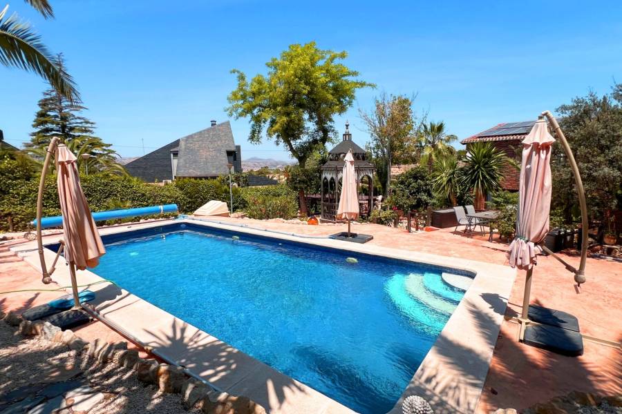 Venta - Casa de campo - Petrer