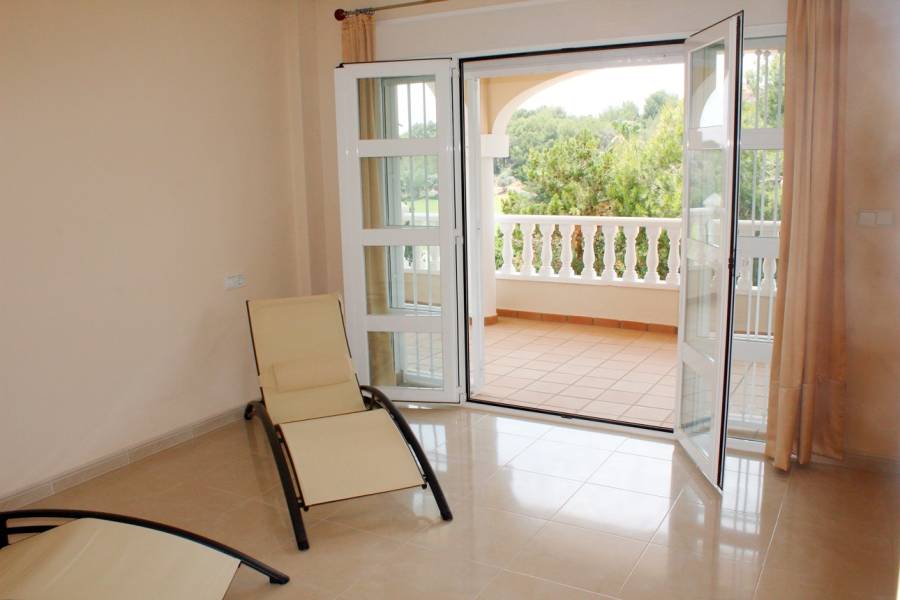Re-sale - Villa - Villamartin - Campoamor golf resort