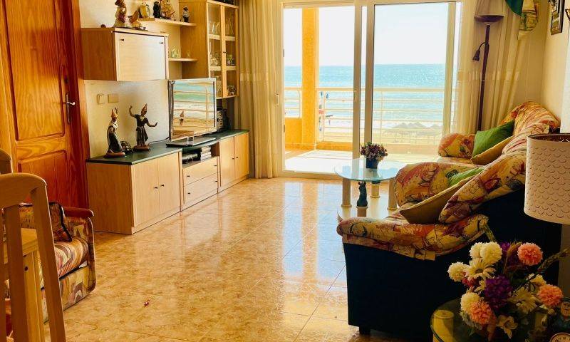 Re-sale - Apartment - Torrevieja - La Mata