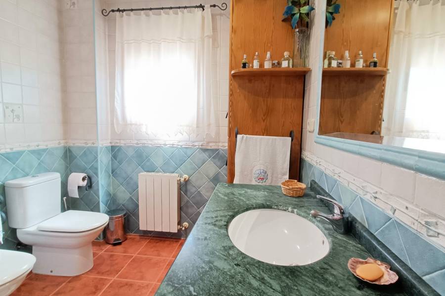 Re-sale - Country house - Hondon De Los Frailes