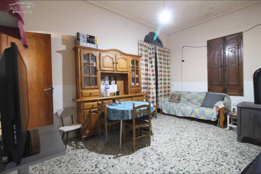 Re-sale - Country house - La Hoya - Countryside