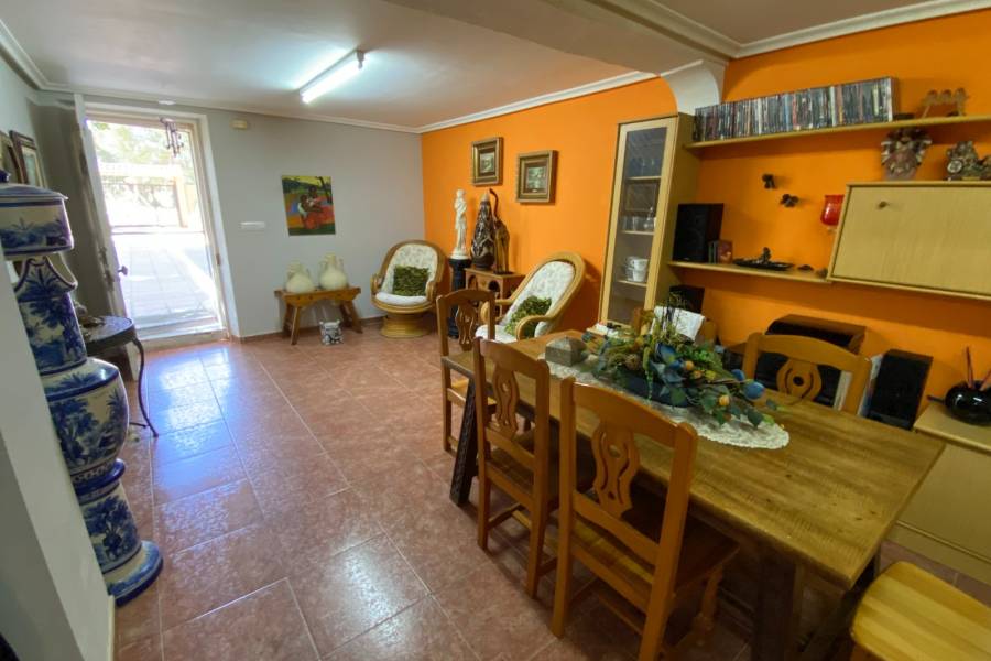 Re-sale - Country house - Monovar