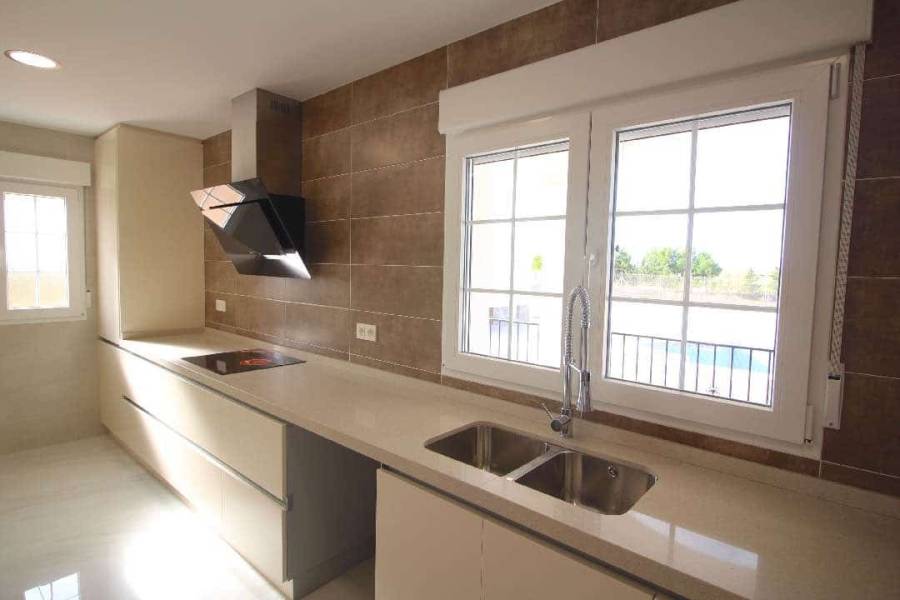 Obra Nueva - Chalet - Pinoso