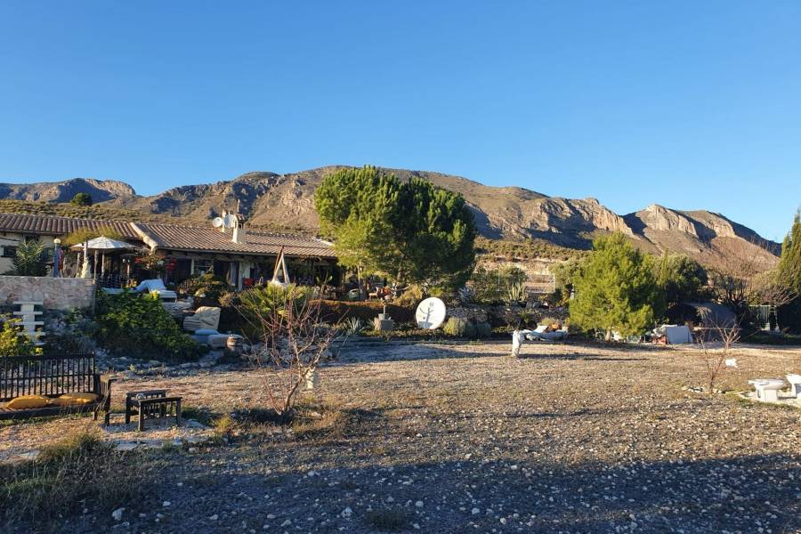 Re-sale - Country house - Hondon De Las Nieves