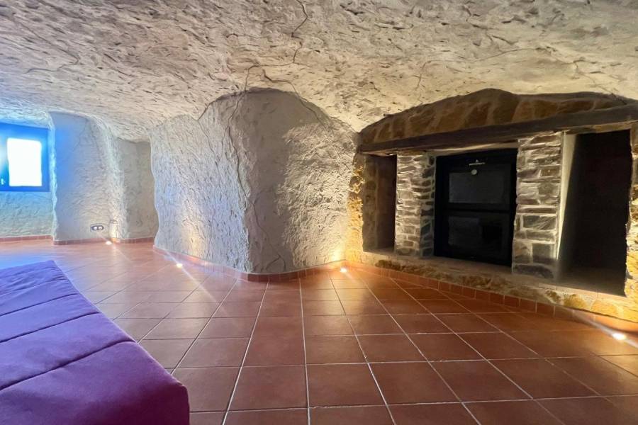 Re-sale - Country house - Hondon De Las Nieves