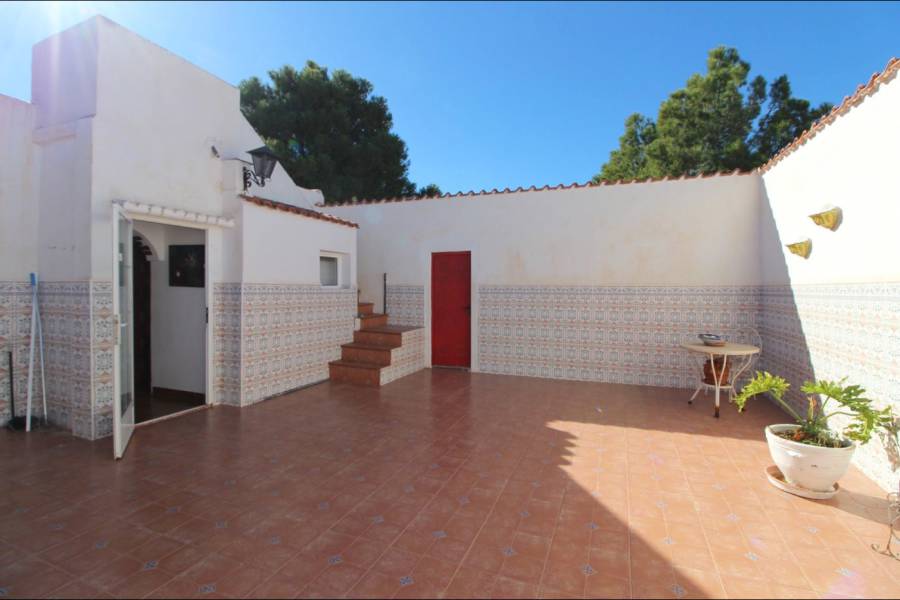 Re-sale - Country house - Hondon De Los Frailes