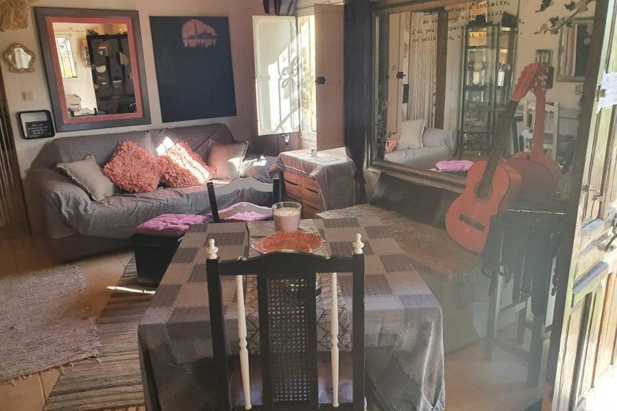 Re-sale - Country house - Hondon De Las Nieves