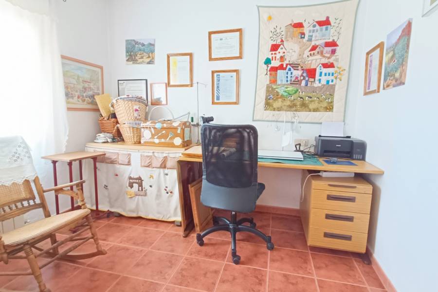 Re-sale - Country house - Hondon De Los Frailes