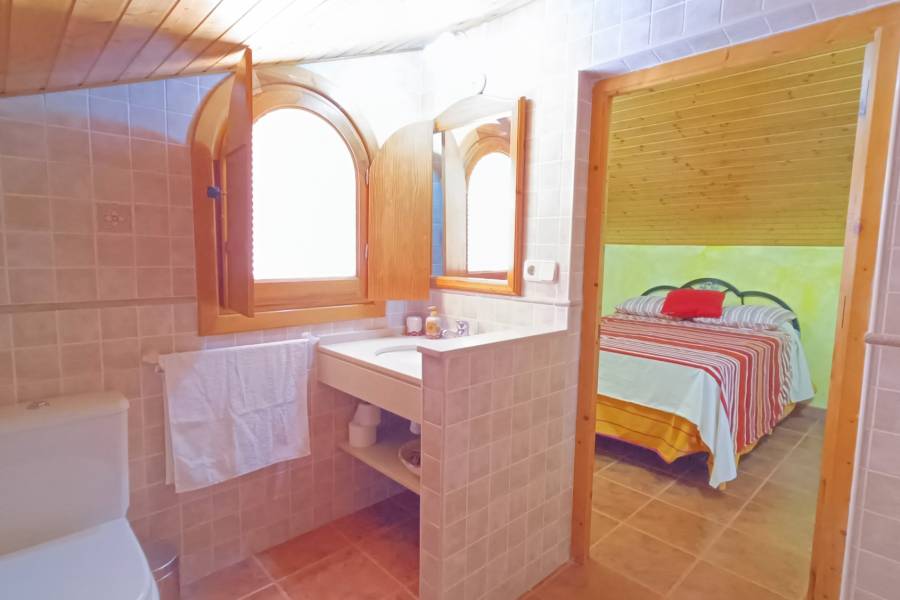 Re-sale - Country house - Hondon De Los Frailes