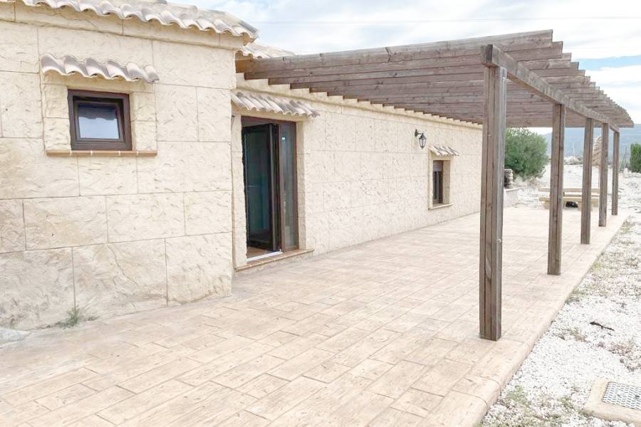 Re-sale - Country house - Hondon De Las Nieves