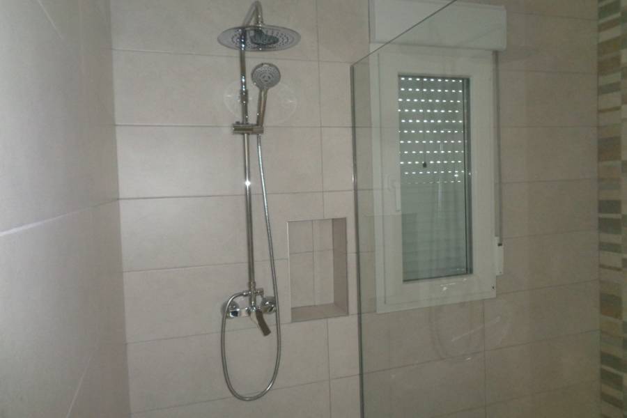 Obra Nueva - Chalet - Pinoso