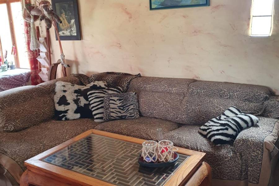 Re-sale - Country house - Hondon De Las Nieves