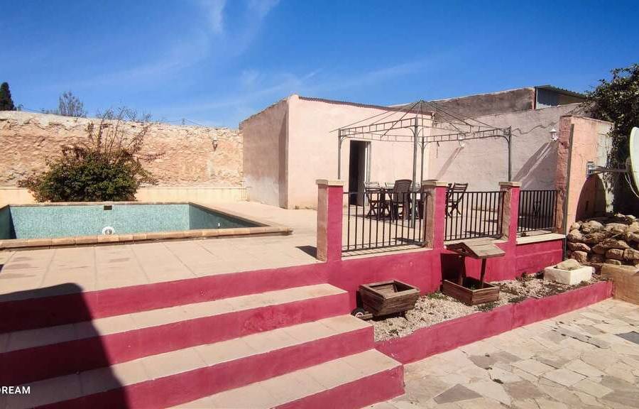Re-sale - Country house - Monovar
