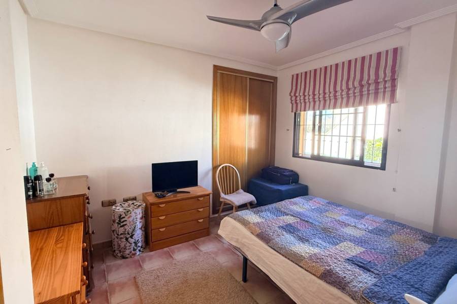 Re-sale - Villa - Hondon De Las Nieves - La Montañosa