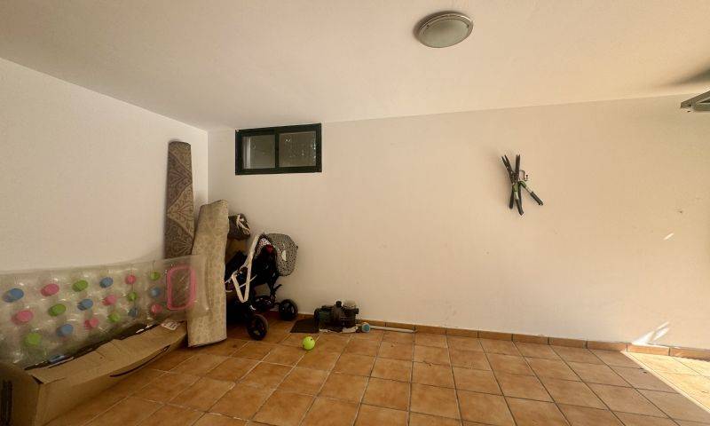 Re-sale - Villa - Villamartin