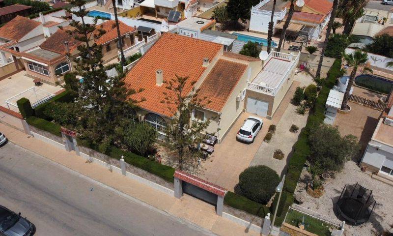 Venta - Chalet - Torrevieja