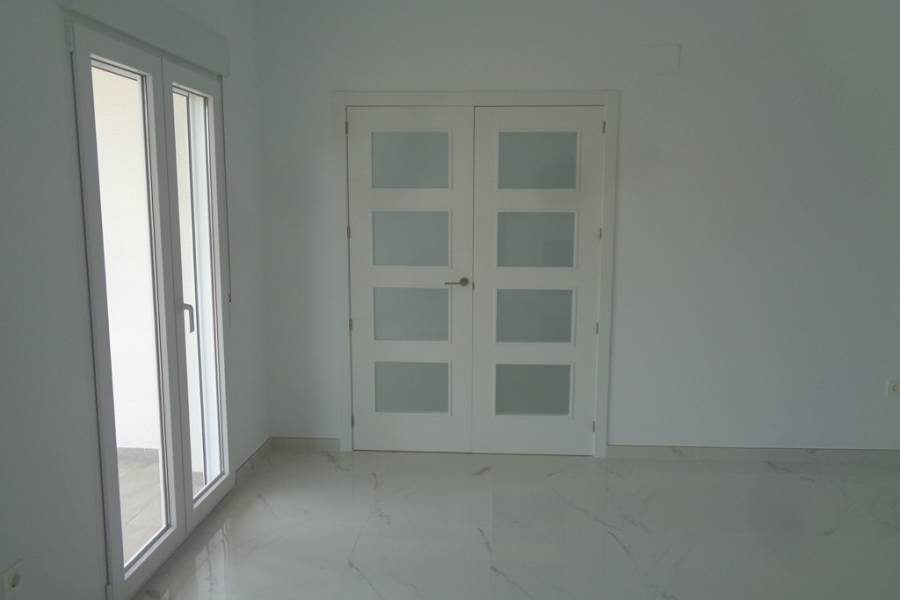 Obra Nueva - Chalet - Pinoso