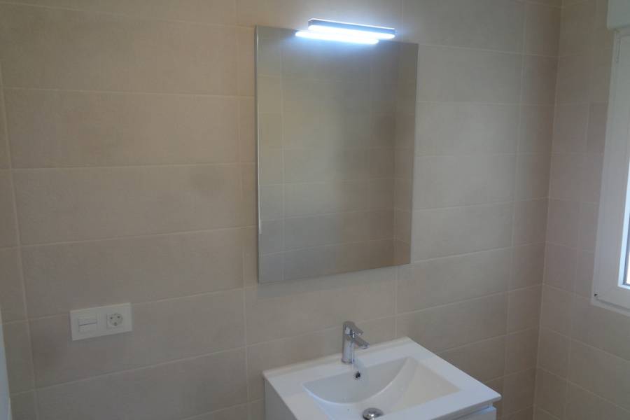 Obra Nueva - Chalet - Pinoso