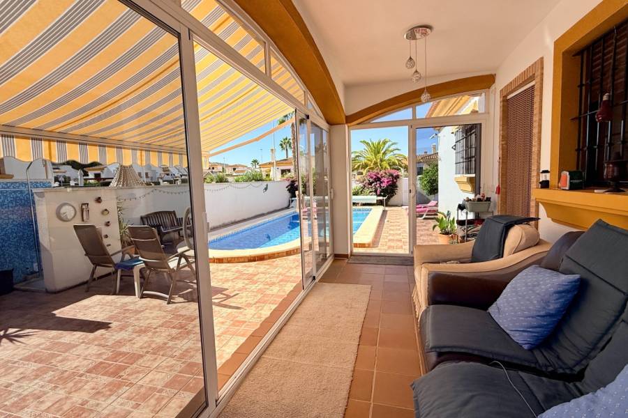 Re-sale - Villa - Hondon De Las Nieves - La Montañosa