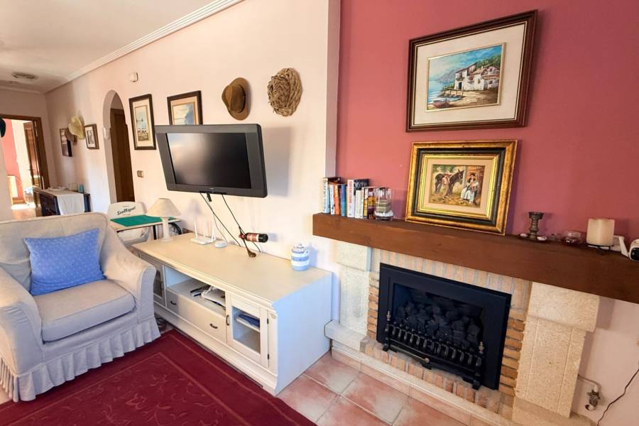 Re-sale - Villa - Hondon De Las Nieves - La Montañosa