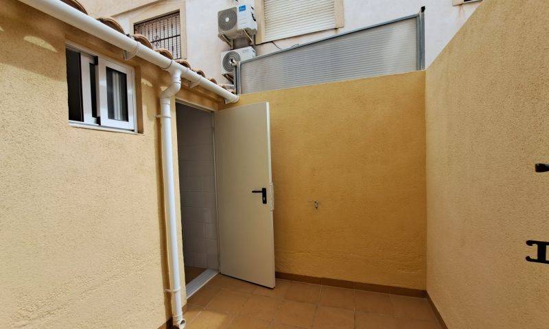 Re-sale - Duplex - Playa Flamenca - Alicante