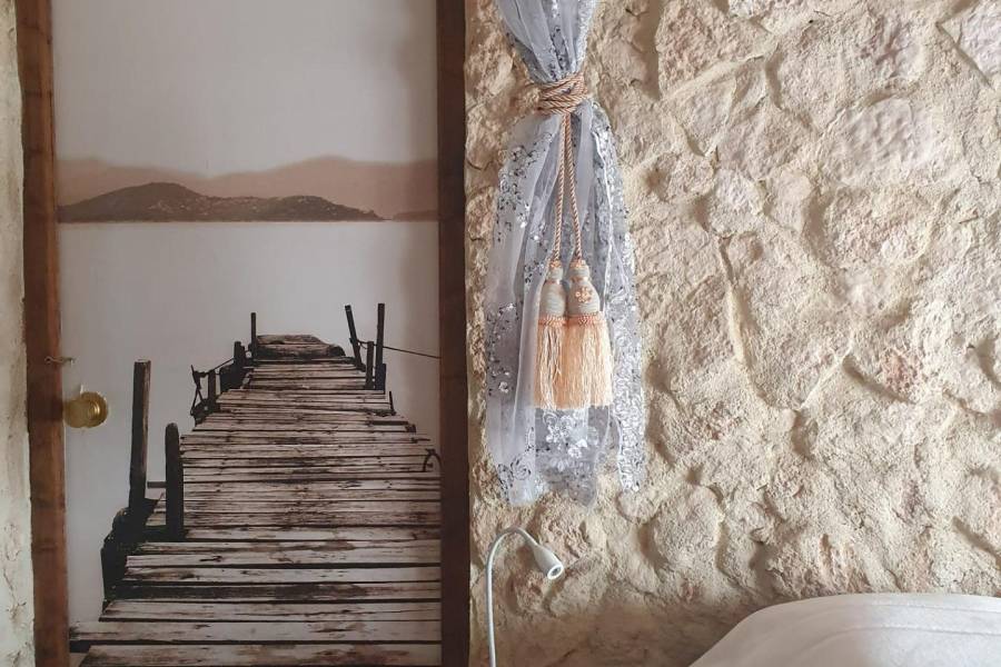 Re-sale - Country house - Hondon De Las Nieves