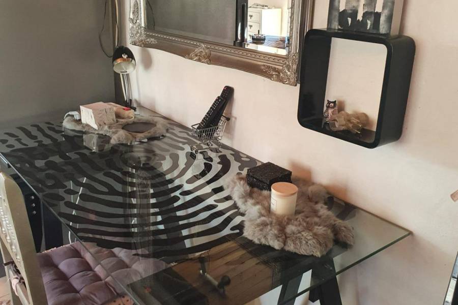 Re-sale - Country house - Hondon De Las Nieves