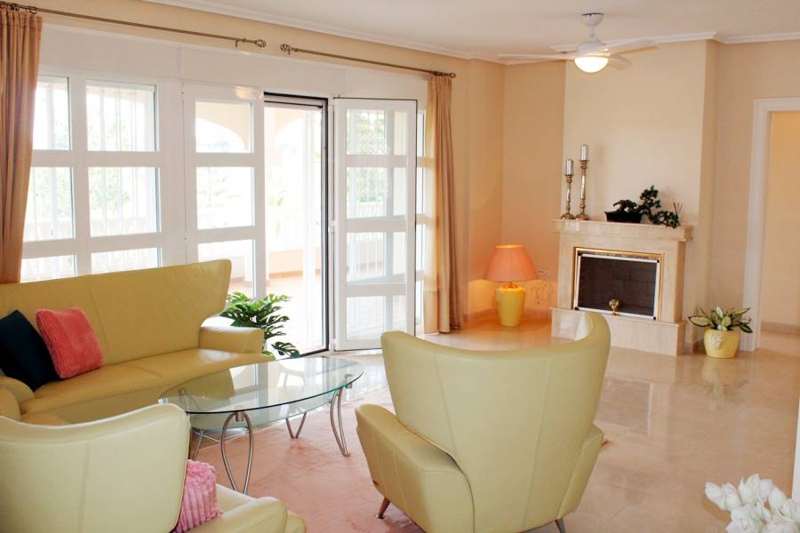 Re-sale - Villa - Villamartin - Campoamor golf resort