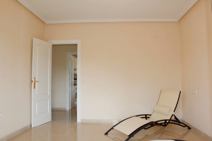 Re-sale - Villa - Villamartin - Campoamor golf resort