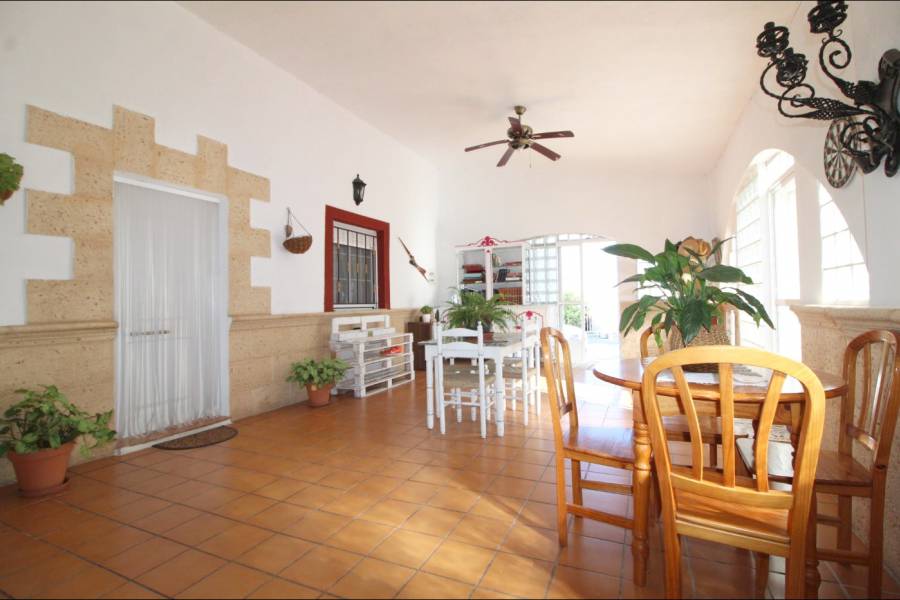 Re-sale - Country house - Hondon De Los Frailes