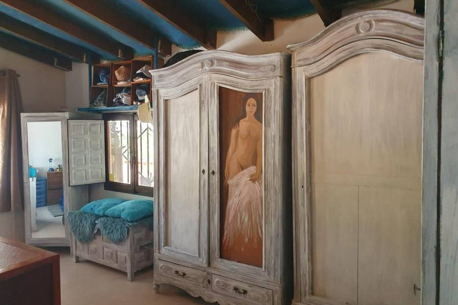 Re-sale - Country house - Hondon De Las Nieves