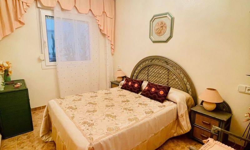 Re-sale - Apartment - Torrevieja - La Mata