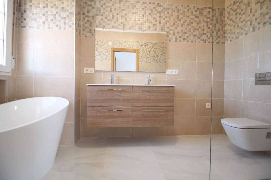 Obra Nueva - Chalet - Pinoso