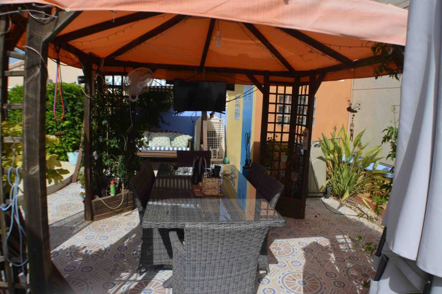 Re-sale - Villa - Playa Flamenca - Alicante