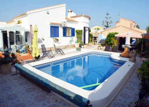 Villa - Re-sale - Playa Flamenca - Alicante