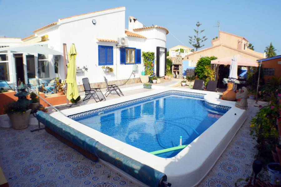 Venta - Chalet - Playa Flamenca - Alicante