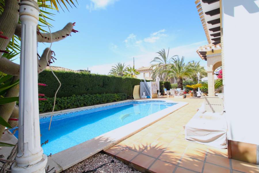 Venta - Chalet - Cabo Roig